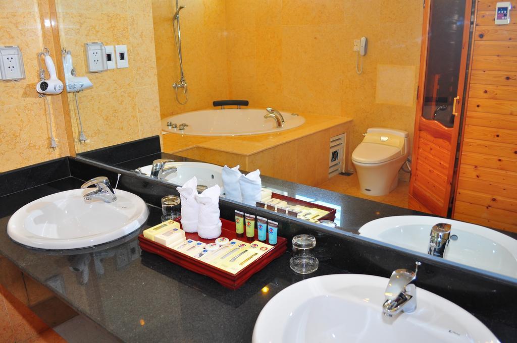 Thien An Riverside Hotel Kuang Ngai Dış mekan fotoğraf